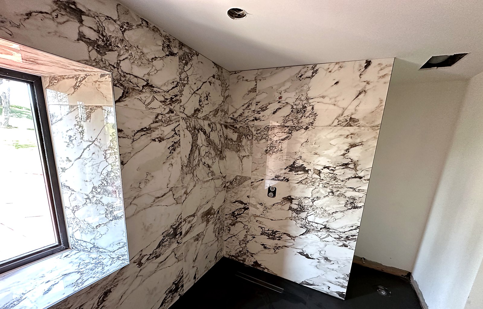 Tiled detail in the finished kitchen